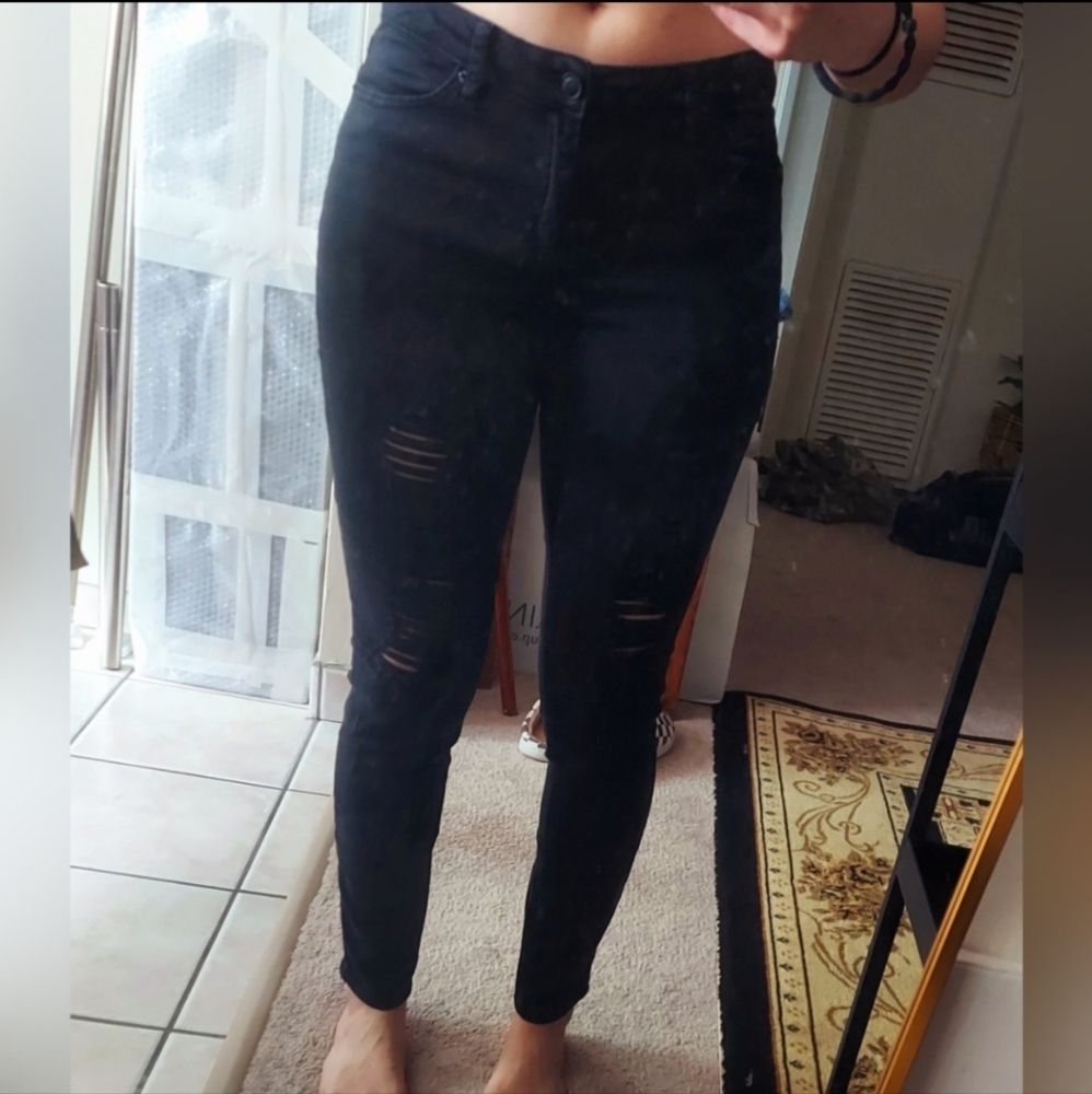 SOLD Black Ripped Skinny Jeans - Picture 2 of 9